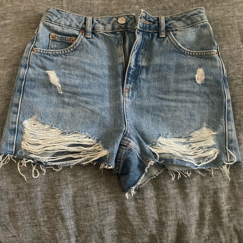 High waisted “mom” distressed denim